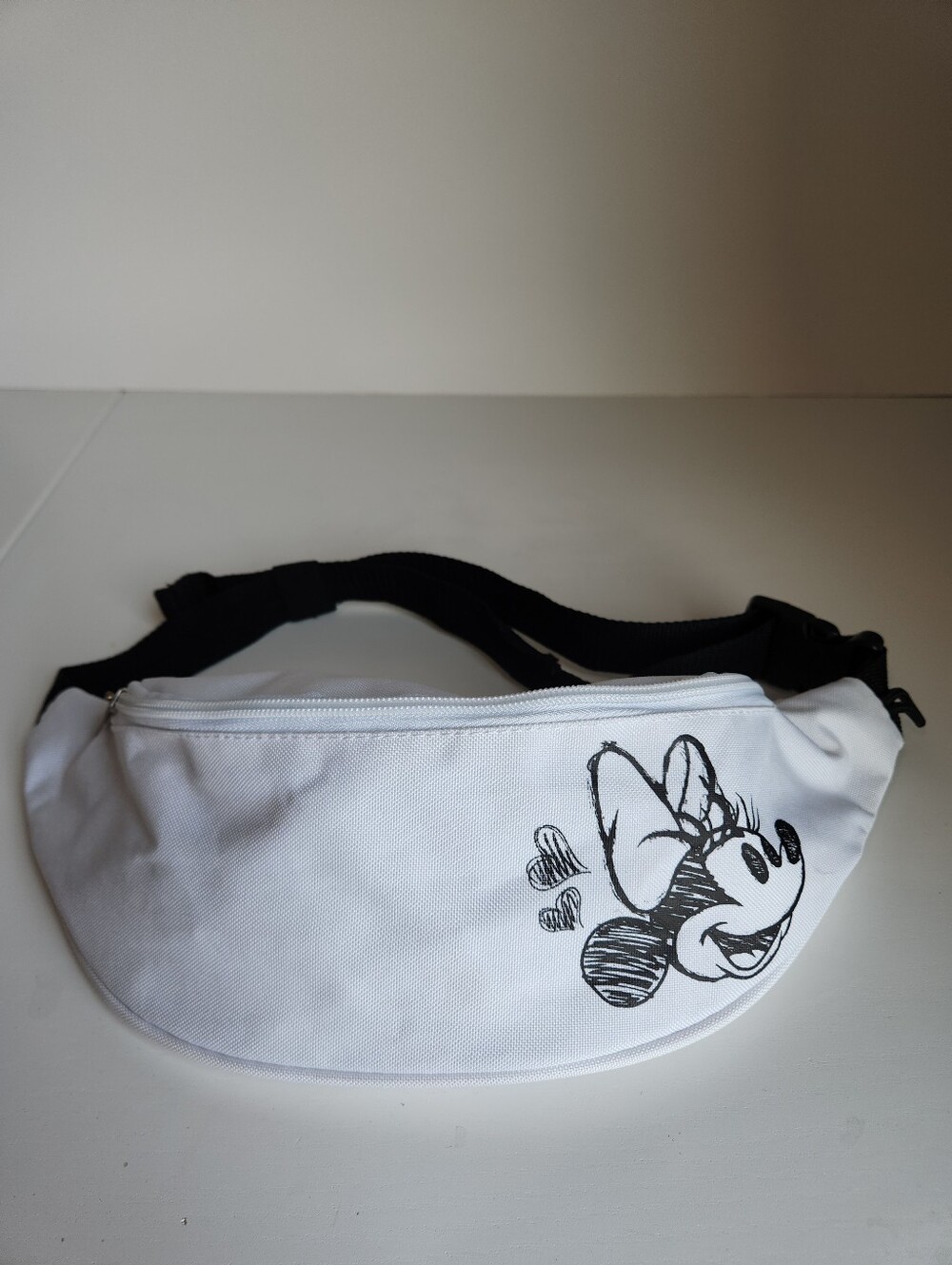 Drawing Effect Minnie Mouse Hearts White Belt Bag Fanny Pack Disney